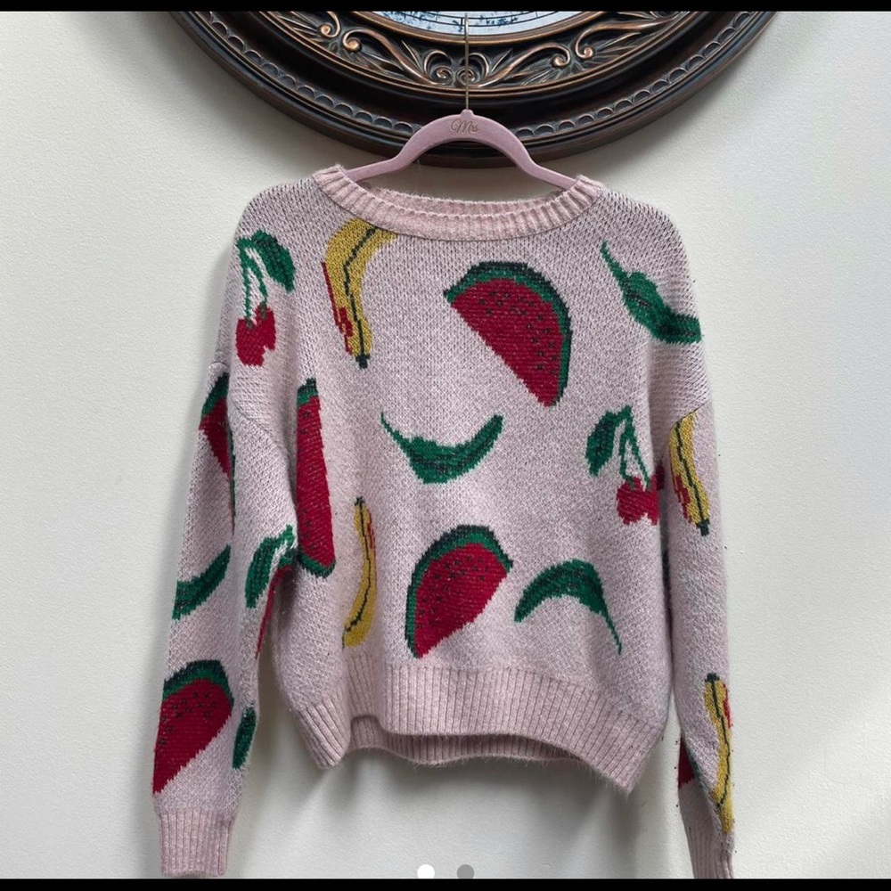 urban outfitters sweater size small
